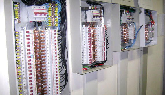 Serviço de Eletricista Predial 24 horas em Recife, PE.